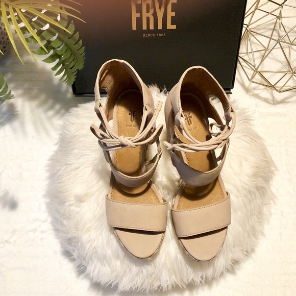 NWT💛Frye Roberta Ghillie Suede Wedge Sandal - Picture 6 of 8
